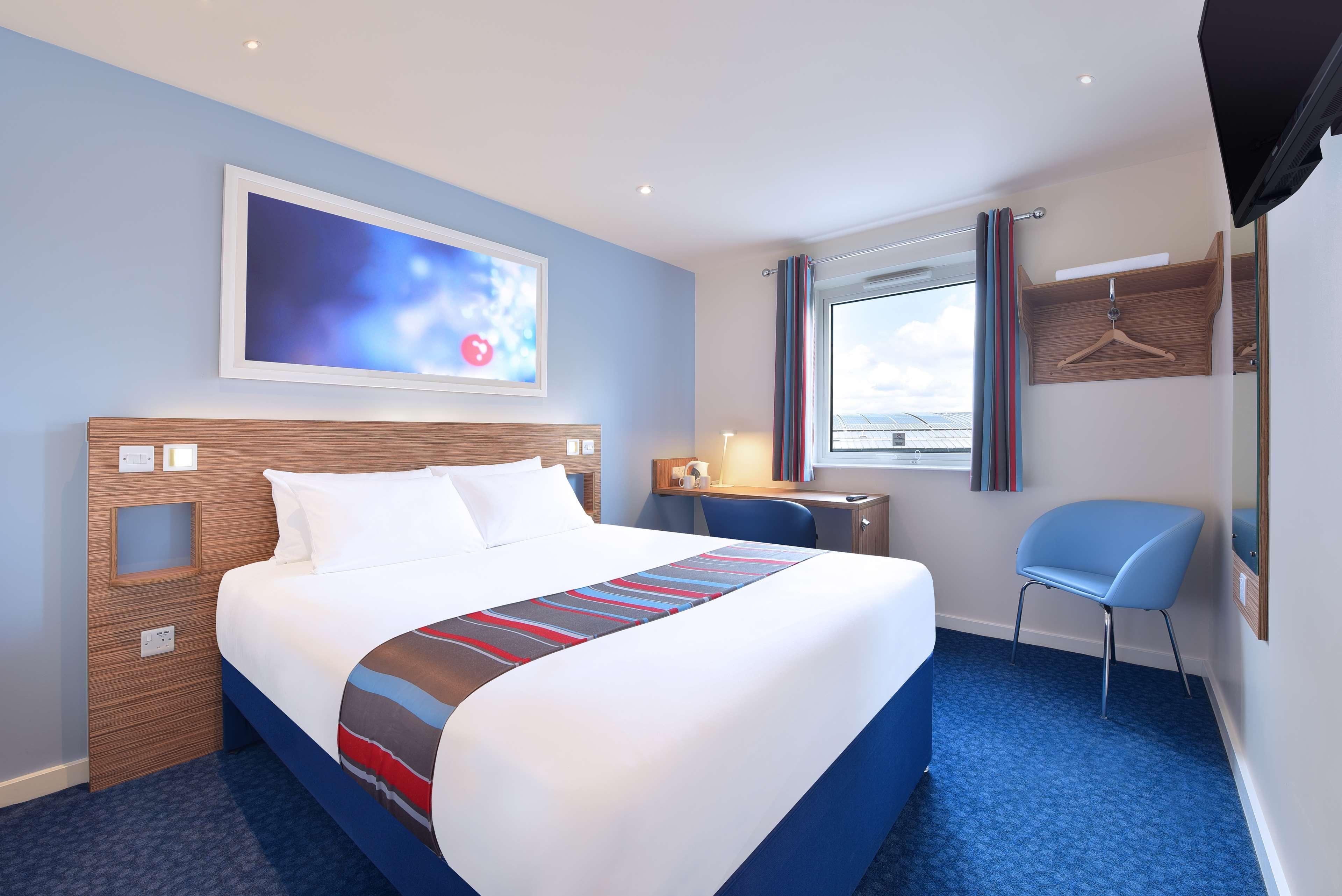 Travelodge Dublin Airport North 'Swords' Экстерьер фото