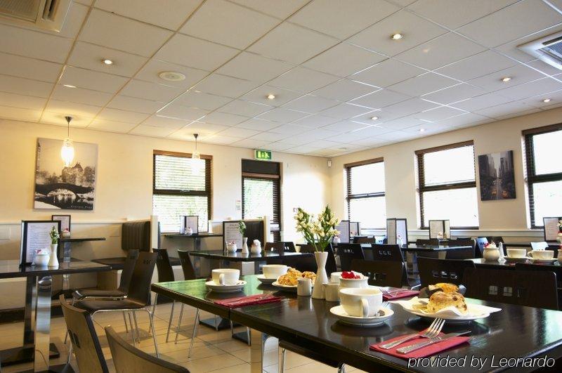 Travelodge Dublin Airport North 'Swords' Экстерьер фото