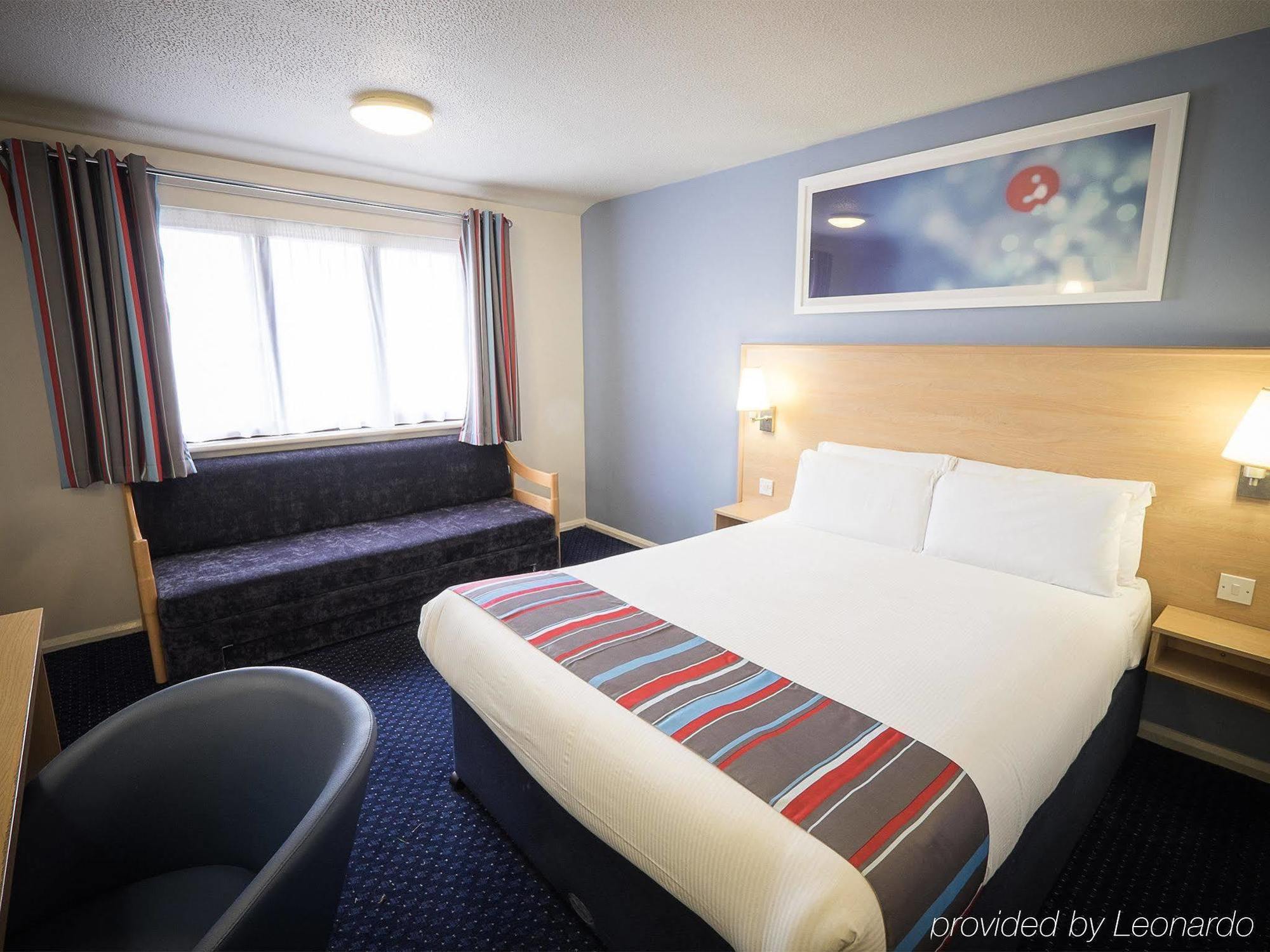 Travelodge Dublin Airport North 'Swords' Экстерьер фото