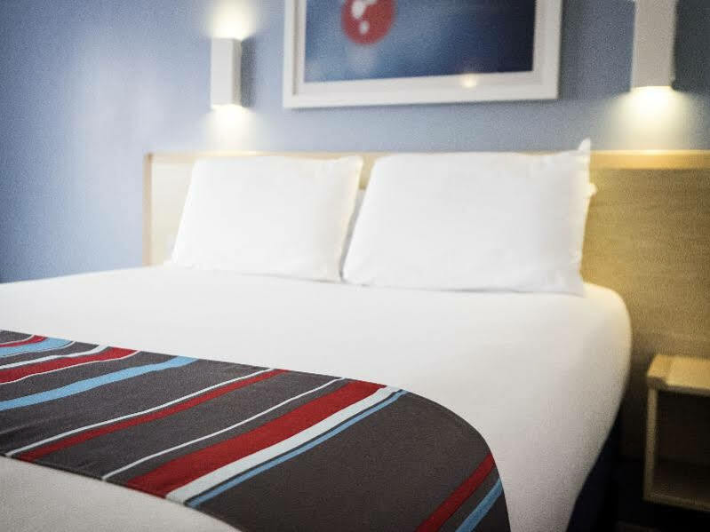 Travelodge Dublin Airport North 'Swords' Экстерьер фото