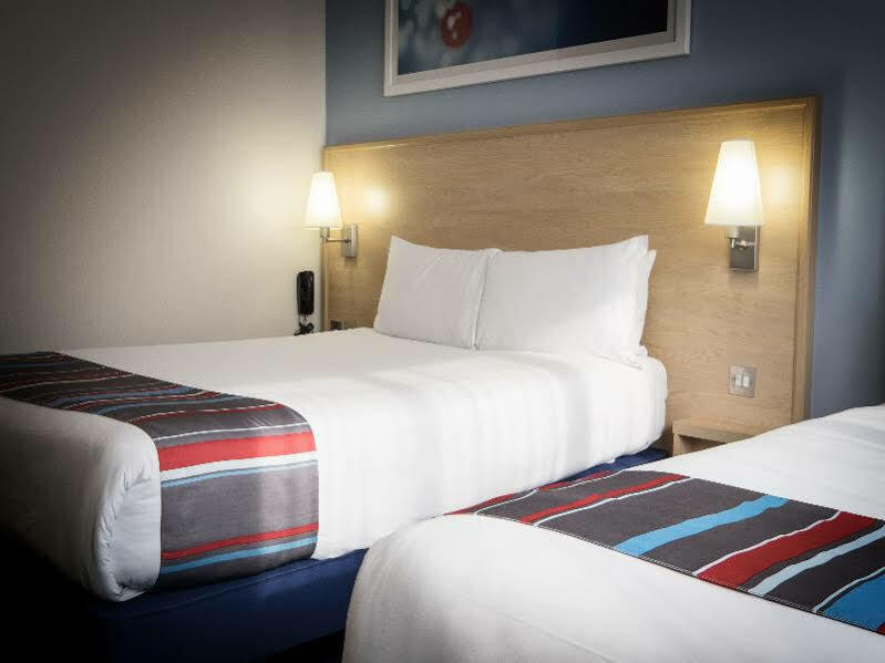 Travelodge Dublin Airport North 'Swords' Экстерьер фото