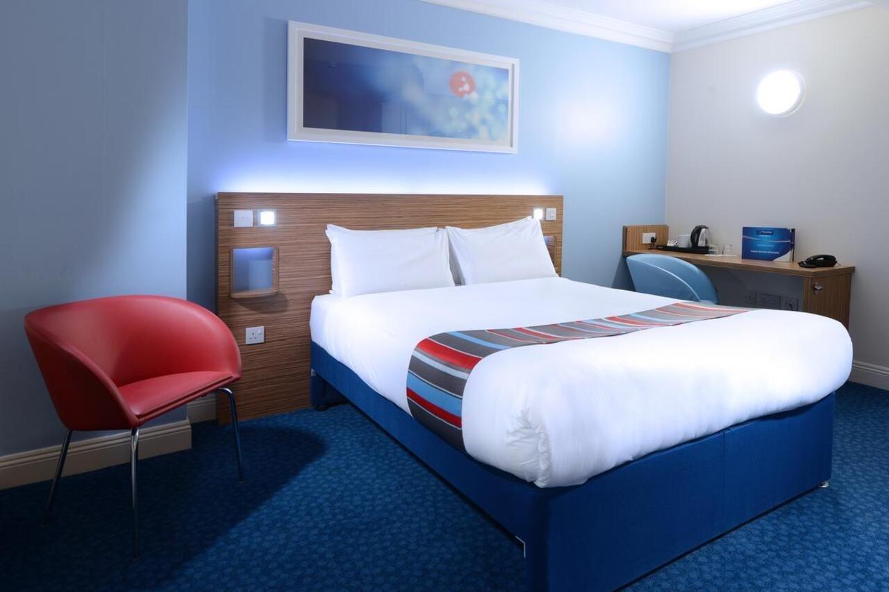 Travelodge Dublin Airport North 'Swords' Экстерьер фото