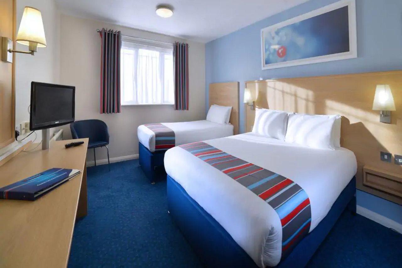 Travelodge Dublin Airport North 'Swords' Экстерьер фото